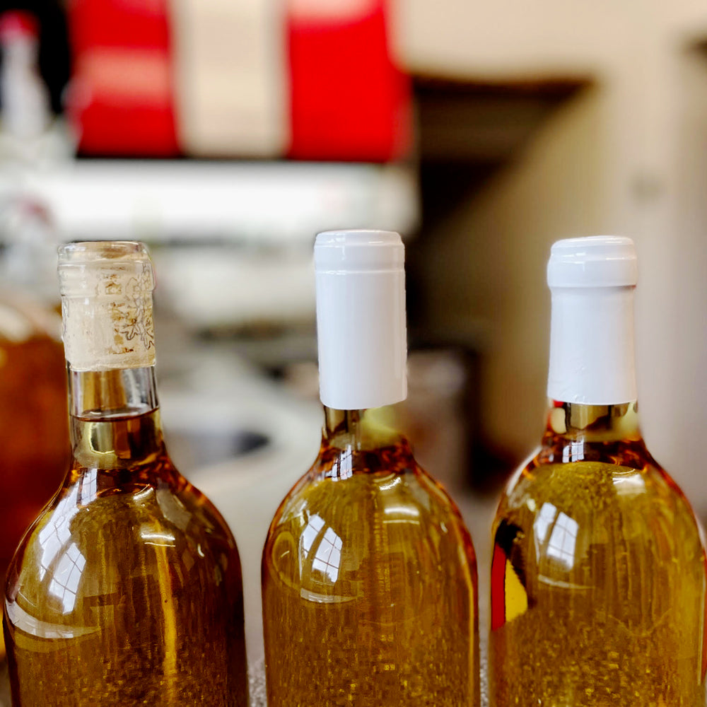 Wine Bottle Shrink Capsules (Caps) - White - 30 Pack