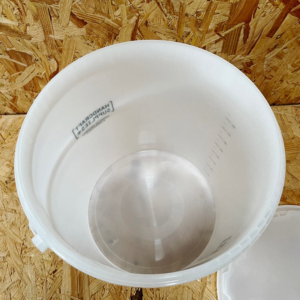 10 Litre Fermentation Brewing Bucket & Lid with Grommet for Airlock - White with Litre Markings