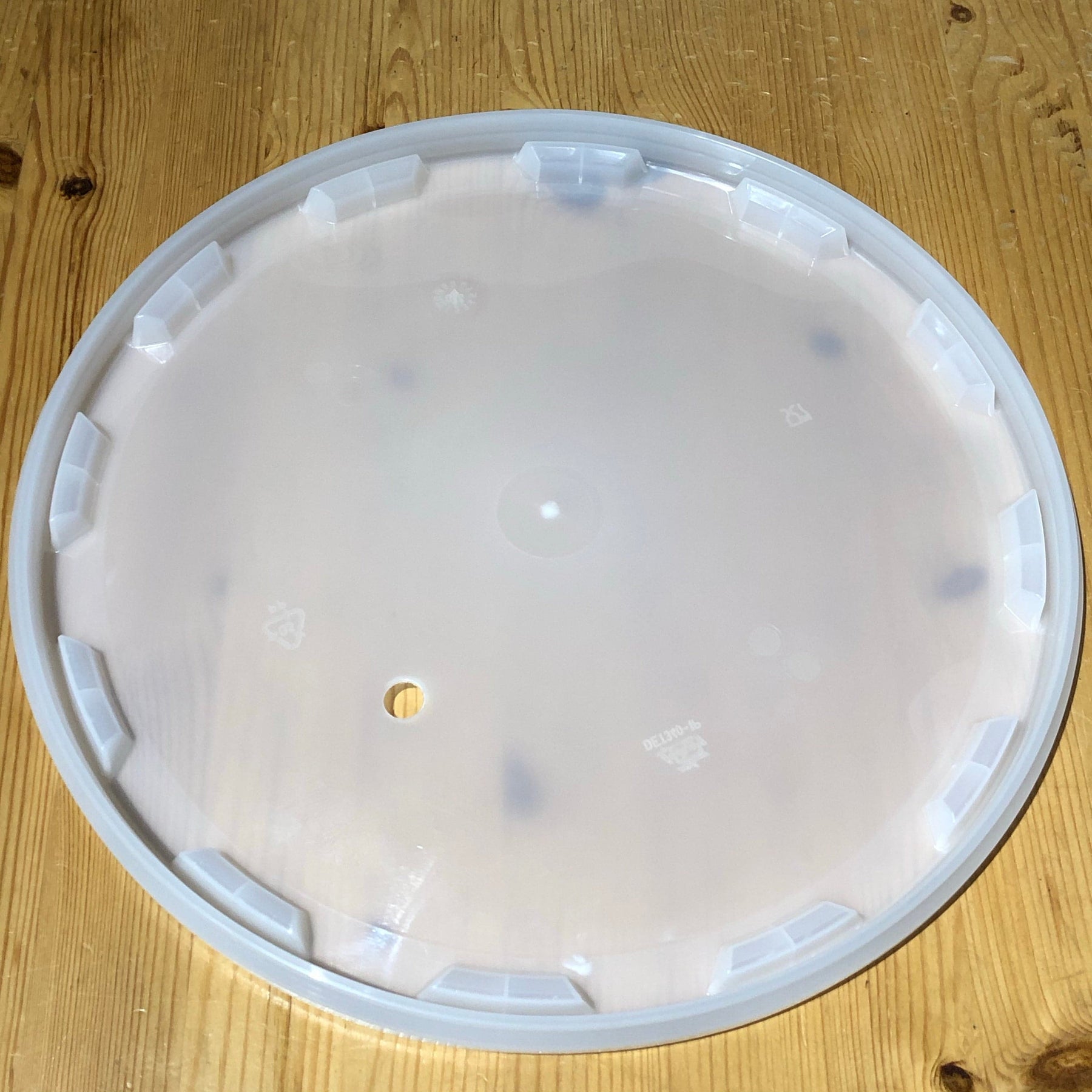 Lid for Bevie Handcraft 25 Litre Fermentation Bucket - Drilled for Airlock